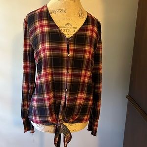 Maurice’s NWTs, women’s small burgundy/navy plaid buttoned top with tie at waist